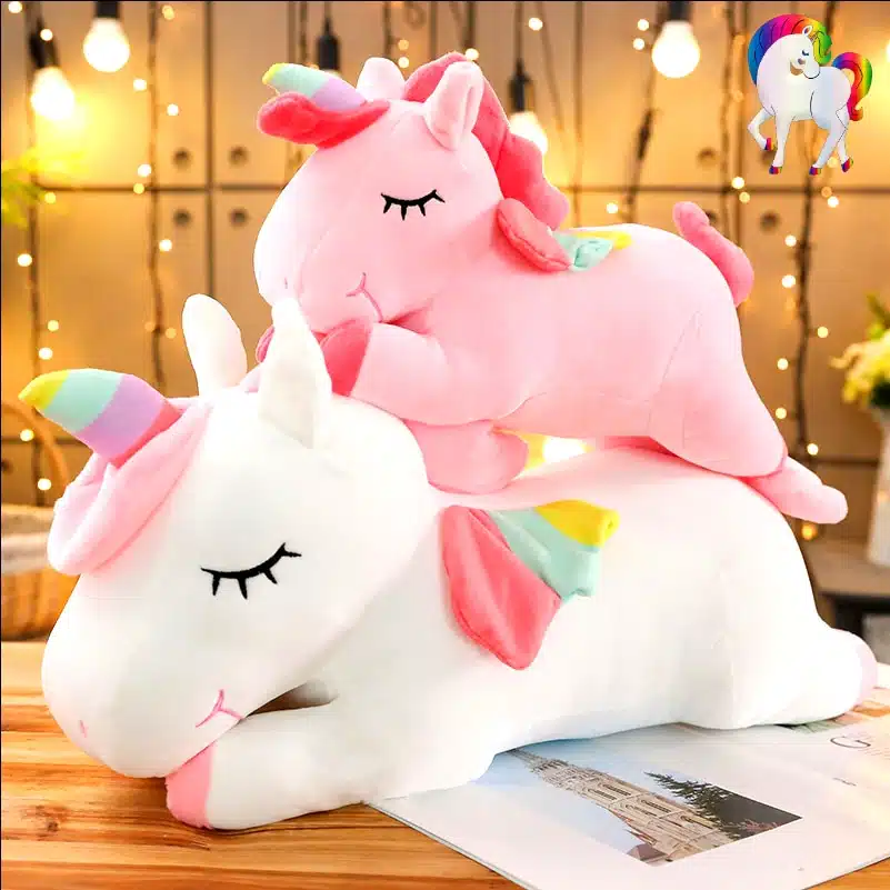 PELUCHE LICORNE GÉANTE ROSE AILÉE 4 UNE PELUCHE LICORNE GÉANTE BLANCHE AILÉE ET UNE PELUCHE LICORNE GÉANTE ROSE AILÉE