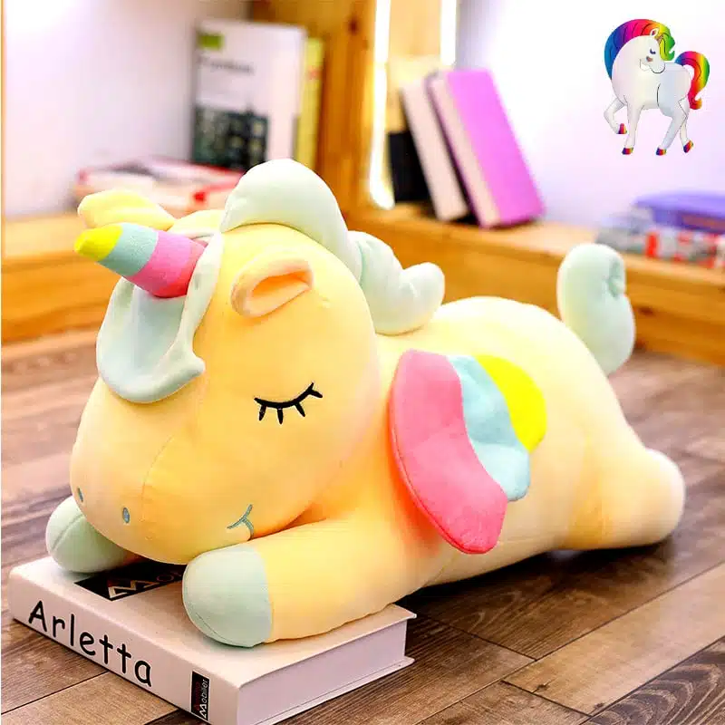 PELUCHE LICORNE GÉANTE ROSE AILÉE 18 PELUCHE LICORNE GÉANTE JAUNE AILÉE