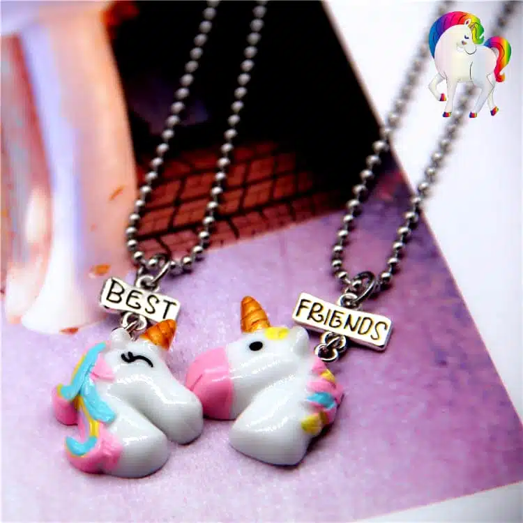 Pendentif fille licorne en démo